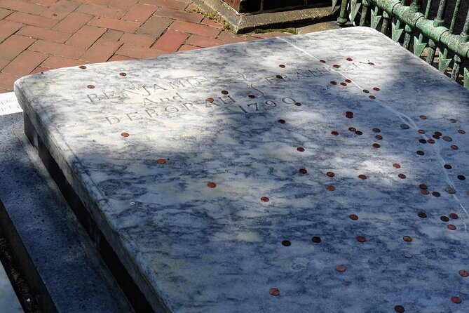 2.5 Hour Philadelphia History Tour with Washington War Tent Show - Elfreth’s Alley and Philadelphia’s everyday past