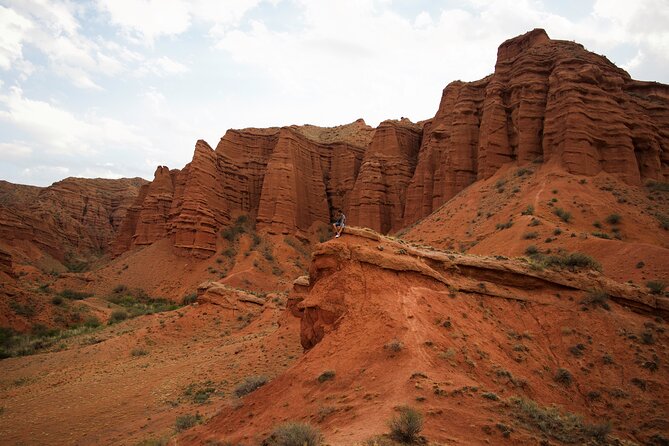 2-Day Issyk Kul Small Group Tour with Yurt Stay and Eagle Show - What the $220 price really covers
