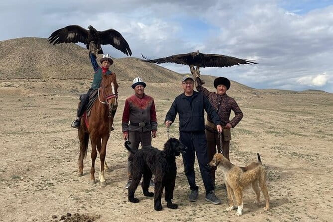 3 Day Issyk Kul Lake Experience with Yurt Stay and Eagle Show - Fairy Tale Canyon and its red sandstone shapes