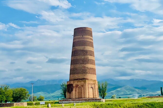 3 Days Issyk Kul lake & Chon Kemin: Eagle show, horse riding - Fairy Tale Canyon: red rock above the lake