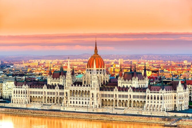 4 Course Dinner Cruise with Operetta, Folk Show and Welcome Drink - Key points to know before you book