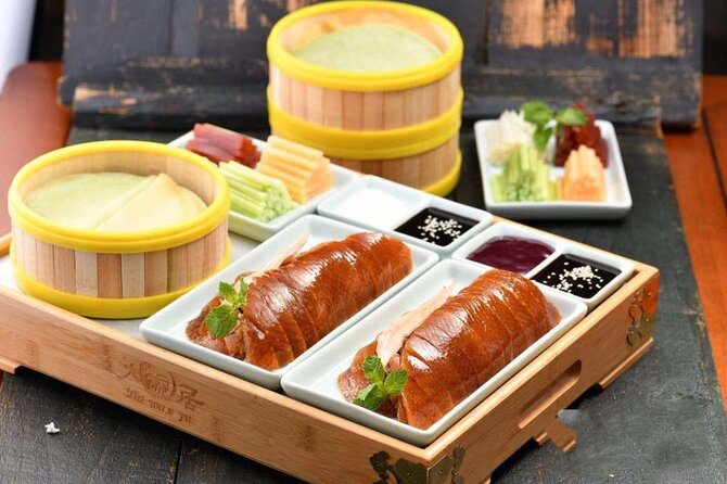 4 hrs Beijing Forbidden City Tour with Lunch or acrobatic Show - Choosing roast duck or a performance