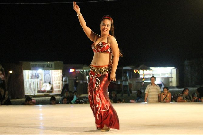 4X4 Dubai Desert Safari with BBQ dinner, Camels & Live Show - Who will get the most from this tour