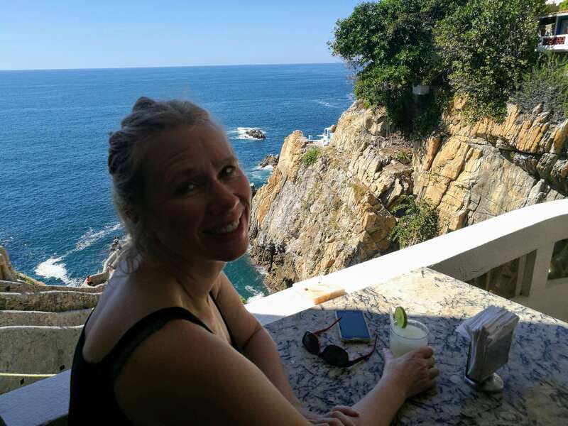 .Acapulco History Cultural Tour & Cliff Divers Show w/Lunch - La Quebrada’s famous cliff divers