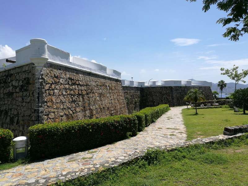 .Acapulco History Cultural Tour & Cliff Divers Show w/Lunch - Who should book this Acapulco tour?