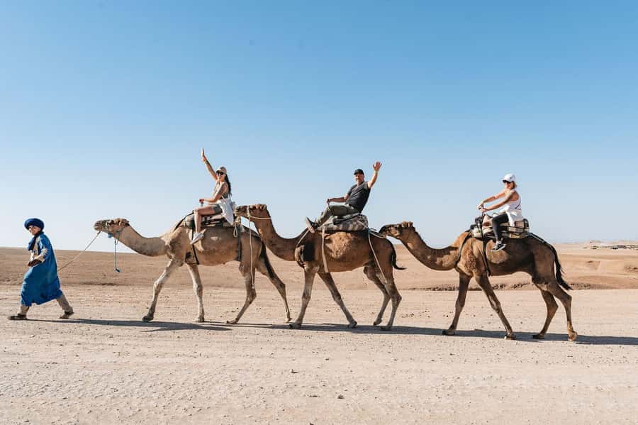 Agafay Desert Luxury Dinner w Live Music & Fire Show - Gnawa Music and Henna Before Dinner
