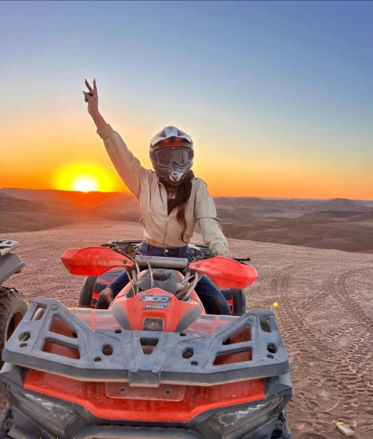 Agafay tour Quade Bike, Sunset and Romantic Dinner Show - Berber music, dancing, and the fire show