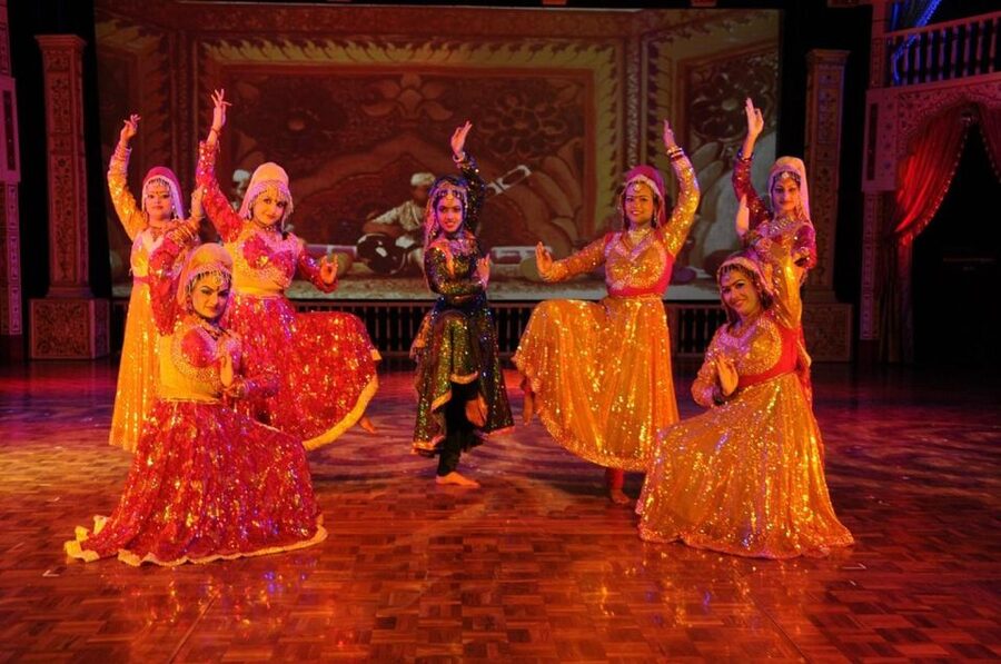 Agra: Mohabbat the Taj show tickets and agra transfers - Key points to know before booking