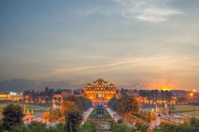 Akshardham Light & Fountain Show with Pick-up & Drop-off