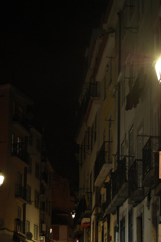 All-inclusive Fado Tour: Show & Dinner. Lisbon at Night - Practical details before you reserve