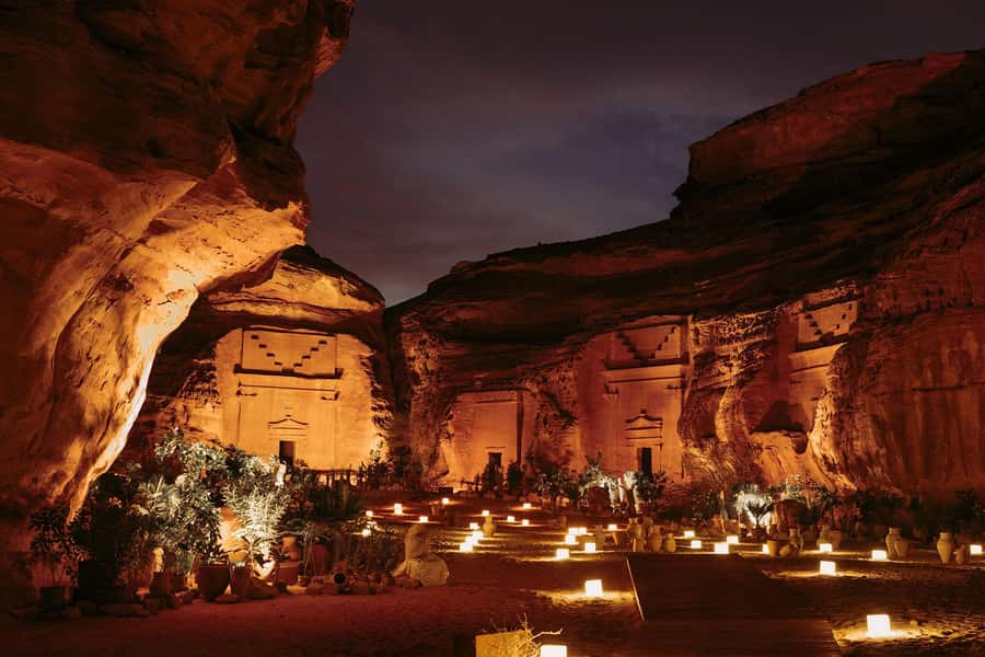 AlUla: Hegra After Dark Show with Chariot Ride - The horse-drawn ride into the AlUla sunset