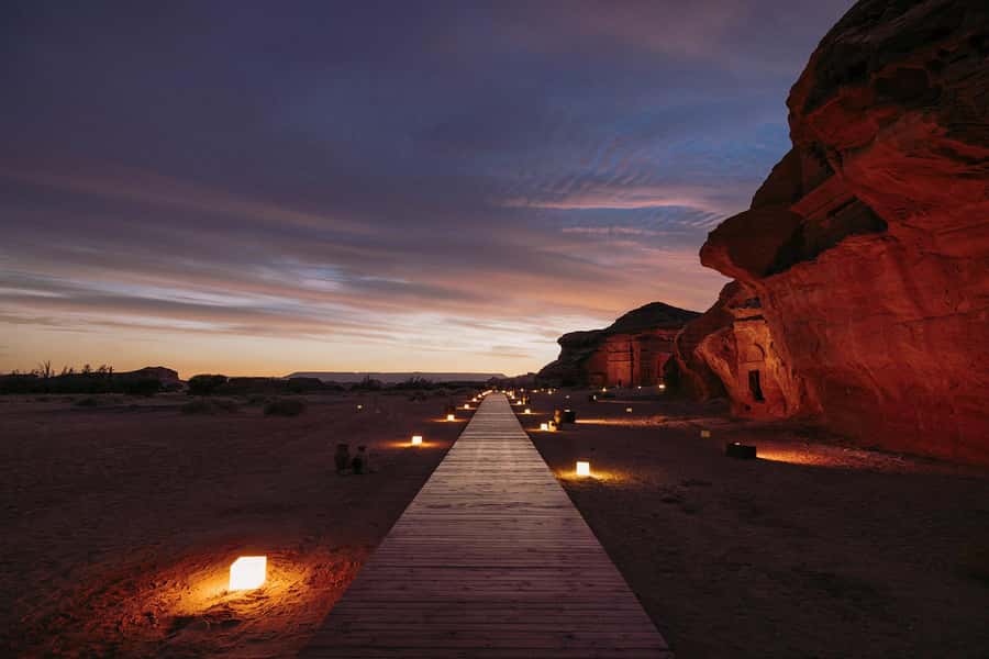 AlUla: Hegra After Dark Show with Chariot Ride - Flavors, fragrances, and included drinks