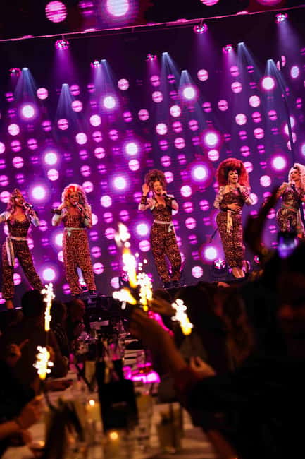 Amsterdam: "Chèri Chèri" - Biggest Drag Show in Europe Entry - Is the $41 ticket good value?