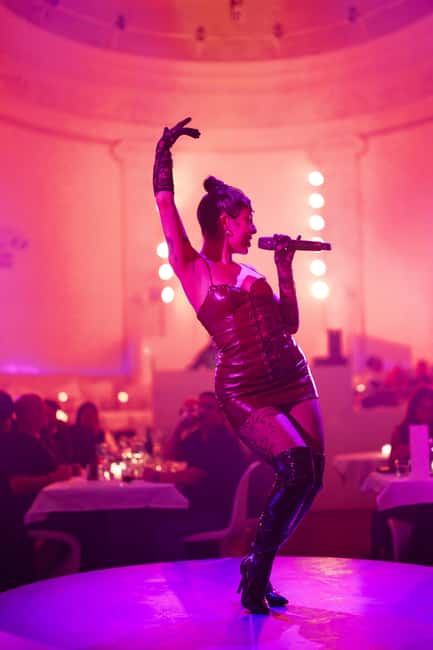 Amsterdam: Midnight Masquerade Dinner Show - Arriving at Supper Restaurant