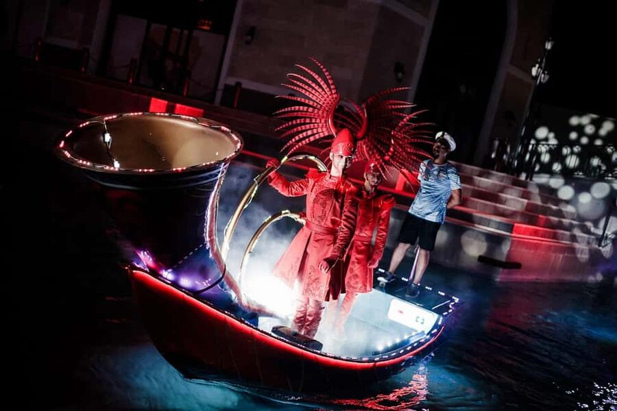 Antalya: Land of Legends Night Show Transfer & Boat Parade - How to handle crowds and get better views
