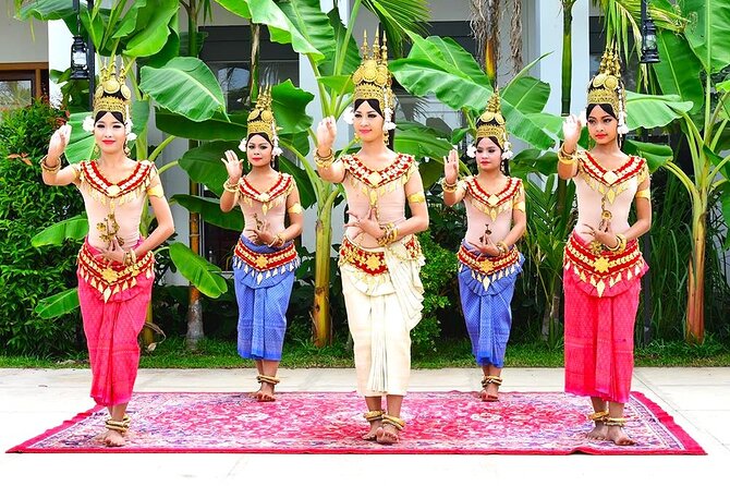 Apsara Dance Show with Dinner by Tuk-Tuk Roundtrip Transfer - A Cambodian evening built around dance and dinner