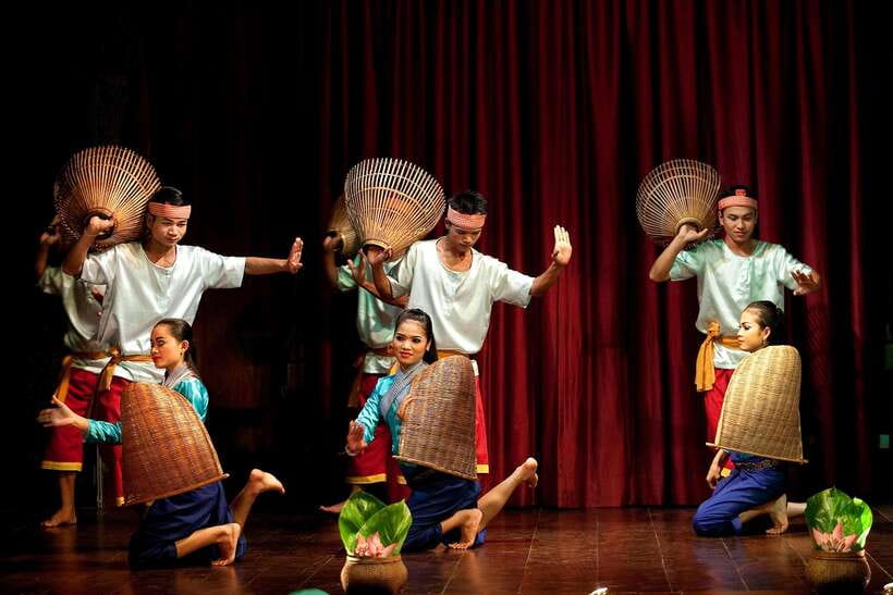 Apsara Performance include Dinner & hotel pick up - What dinner is like at the buffet