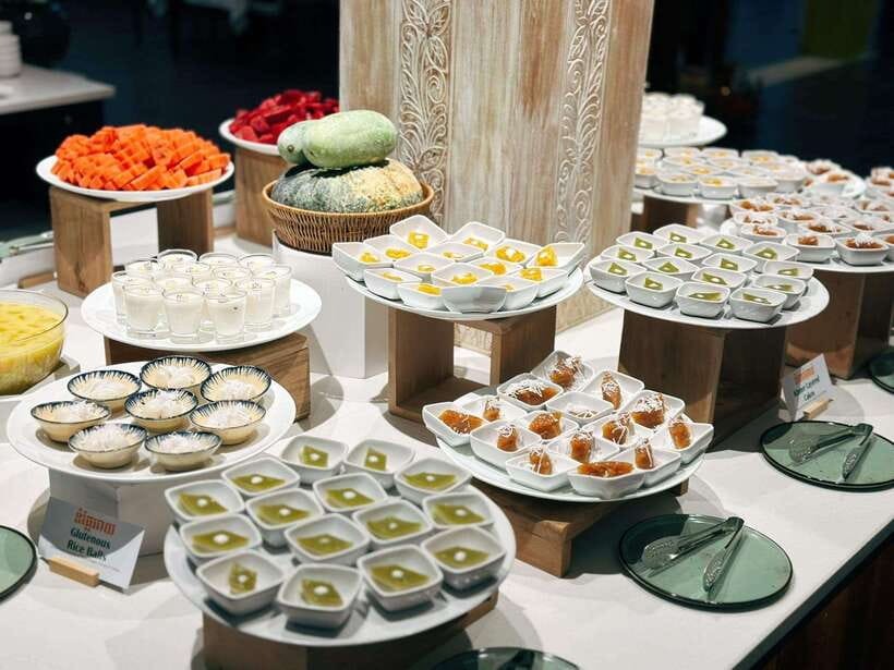 Apsara Performance Including Buffet Dinner & Hotel Pick up - Who will enjoy this evening most?