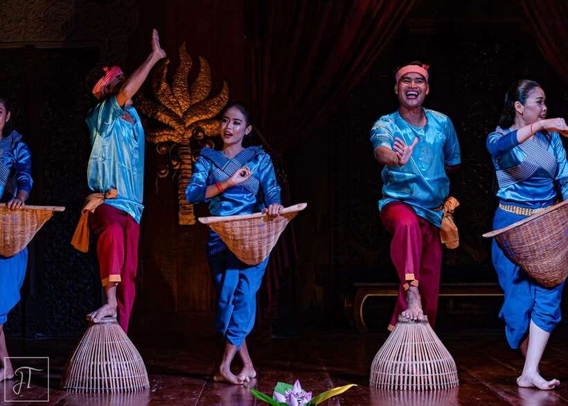 Apsara Theater Performance include dinner & Hotel pick up - Dinner before the dancing begins