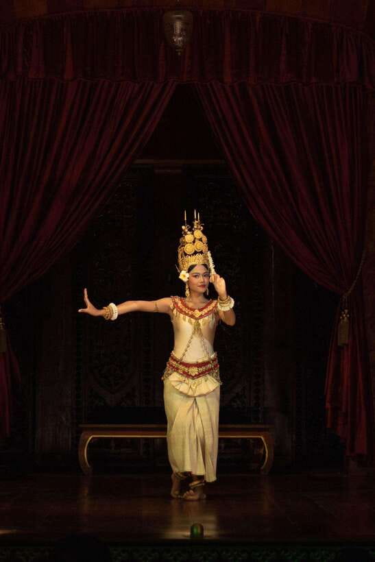Apsara Theater Performance include dinner & Hotel pick up - What makes this evening worthwhile