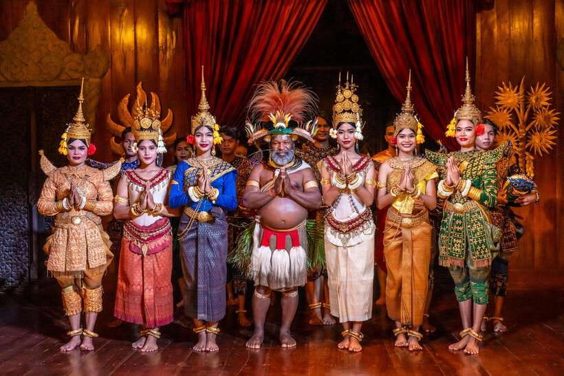 Apsara Theater Performance include dinner & Hotel pick up - Who should book this performance