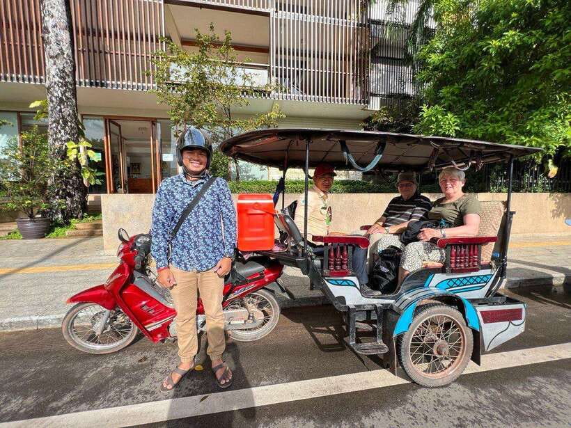 Apsara Traditional Dances & Local Buffet with Tuk-Tuk Ride - Watch the Hands, Not Just the Costumes