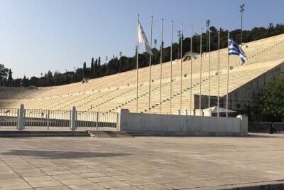 Athens Night Sightseeing Tour with Greek Dinner Show