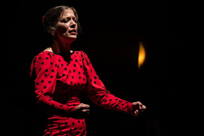 Authentic Flamenco Show at the Barcelona Flamenco Theater - Drinks, tapas, and the timing of your evening