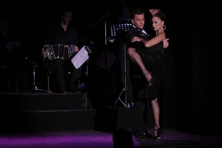 BA: Tango Show and Optional Dinner at Esquina Homero Manzi - Why Esquina Homero Manzi suits a first tango night
