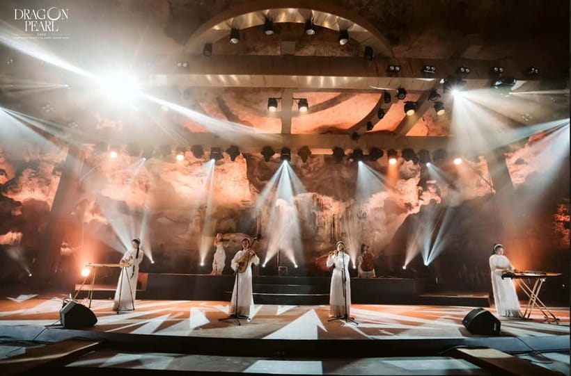 Bai Tu Long Bay: Dining Cave & Immersive Art Show - The natural setting changes how the shows feel