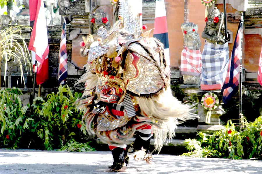 Bali: Barong Dance Show, Ricefields Tegallalang & Waterfall - Tegenungan Waterfall for cool air and forest views