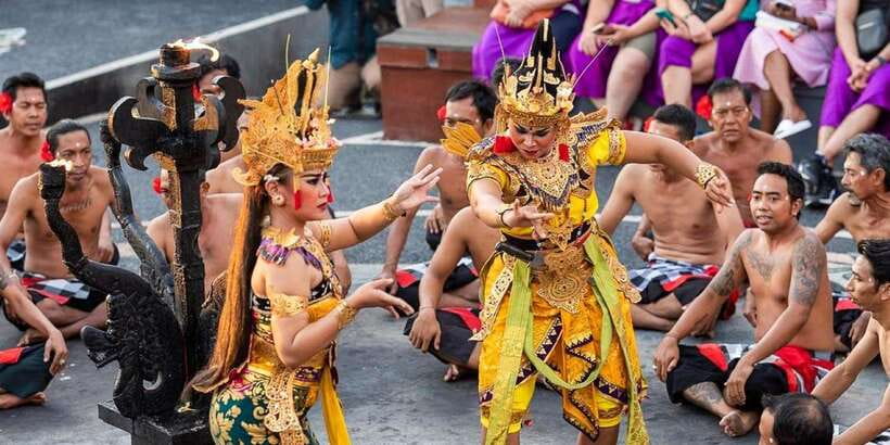 Bali: Beaches, Uluwatu Temple Sunset & Fire Kecak Dance Show - Padang Padang Beach, one hour of sand and swimming