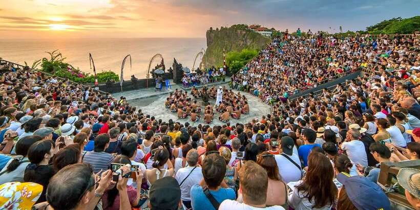 Bali: Beaches, Uluwatu Temple Sunset & Fire Kecak Dance Show - Uluwatu Temple on the Indian Ocean cliff