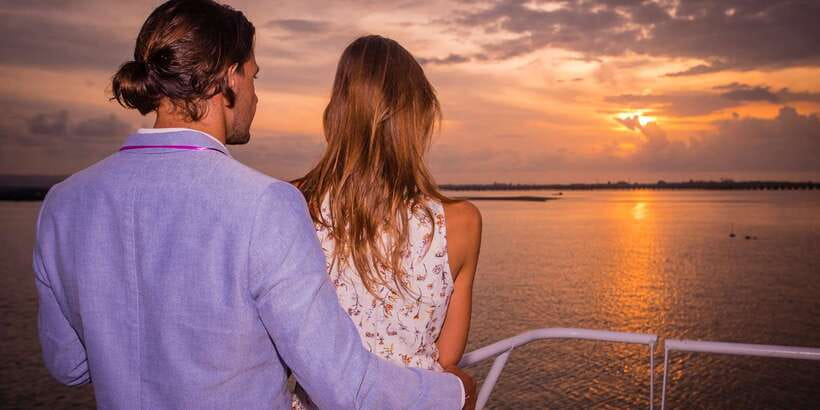 Bali/Benoa: Sunset Dinner Cruise with Show and Live Music - Setting sail from Benoa Harbor