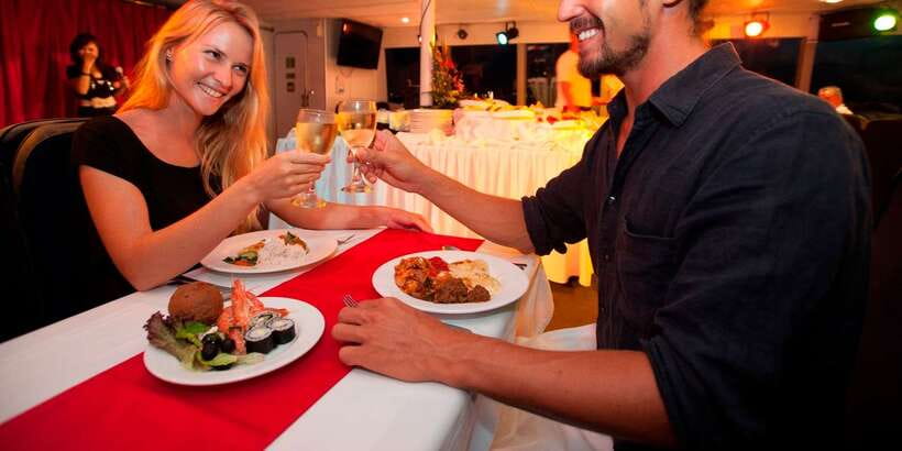 Bali/Benoa: Sunset Dinner Cruise with Show and Live Music - Who will enjoy this cruise most?