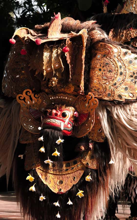Bali/Denpasar: Barong & Kris Dance Show at Tanah Kilap - Who will enjoy this show most?