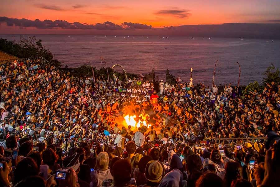 Bali: Kecak Fire Dance Show & Uluwatu Temple Entry Ticket - Who should book this experience