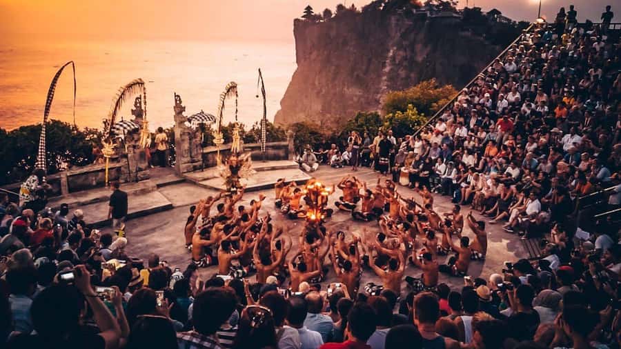 Bali: Kecak Fire Dance Show & Uluwatu Temple Entry Ticket - Walking the cliffside temple before sunset