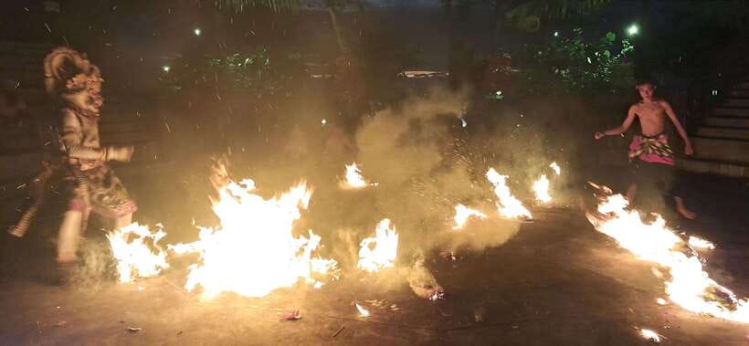 Bali: Tanah Lot Temple Sunset Kecak & Fire Dance Show Ticket - Is the $6 ticket good value?