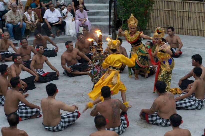 Bali: Tanah Lot Temple Sunset Kecak & Fire Dance Show Ticket - Who should book this Tanah Lot evening