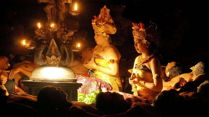 Bali: Ubud Kecak and Fire Dance Show Tickets - Who should book this Ubud evening