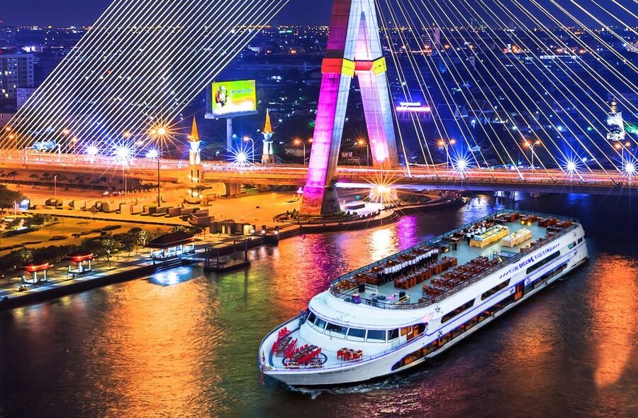 Bangkok: 2-Hour Dinner & Shows on White Orchid River Cruise - Seeing Bangkok’s monuments from the Chao Phraya