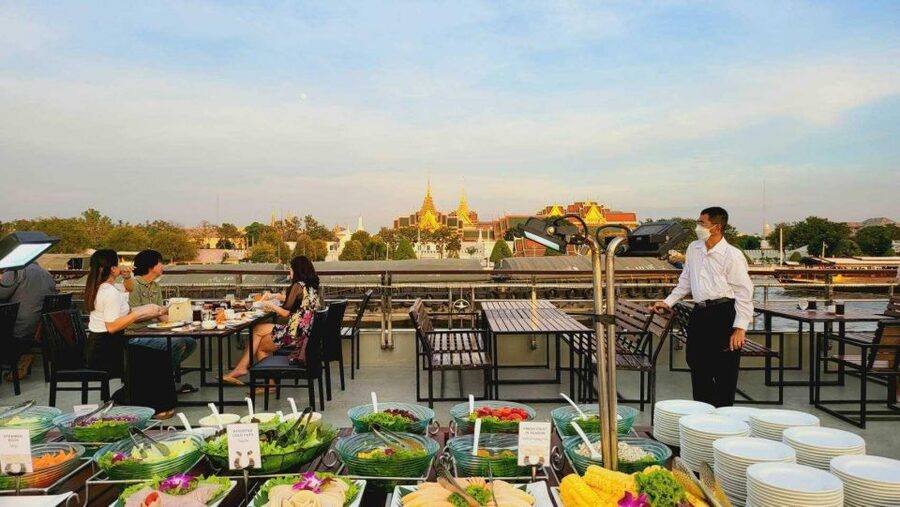 Bangkok: Calypso Cabaret & Dinner Cruise with Hotel Transfer - Who should book this evening?