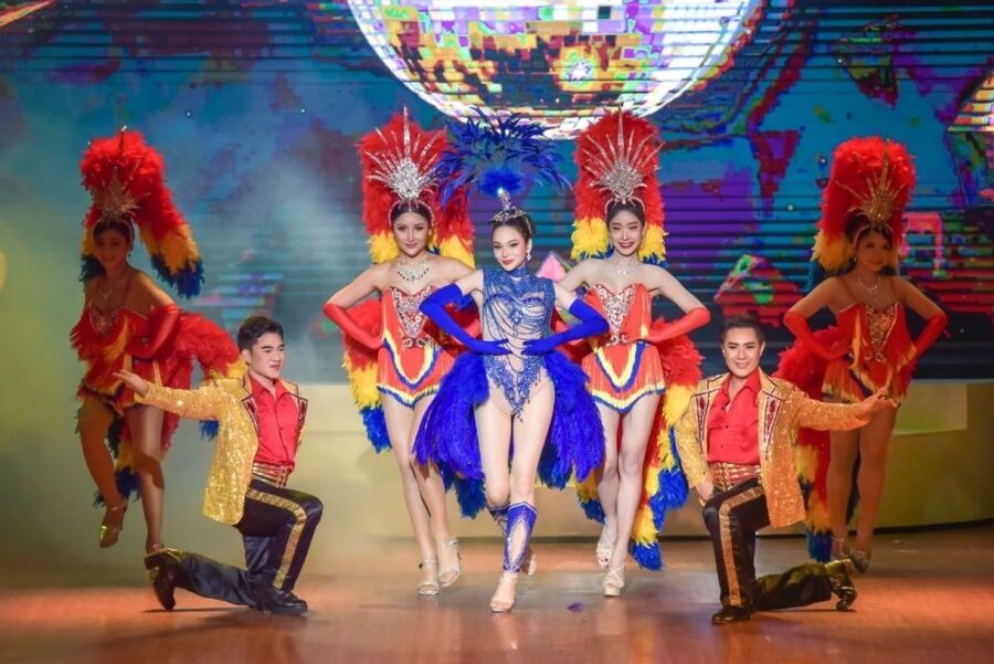 Bangkok: Skip-the-Line Golden Dome Cabaret Show Tickets - What the Golden Dome show is like