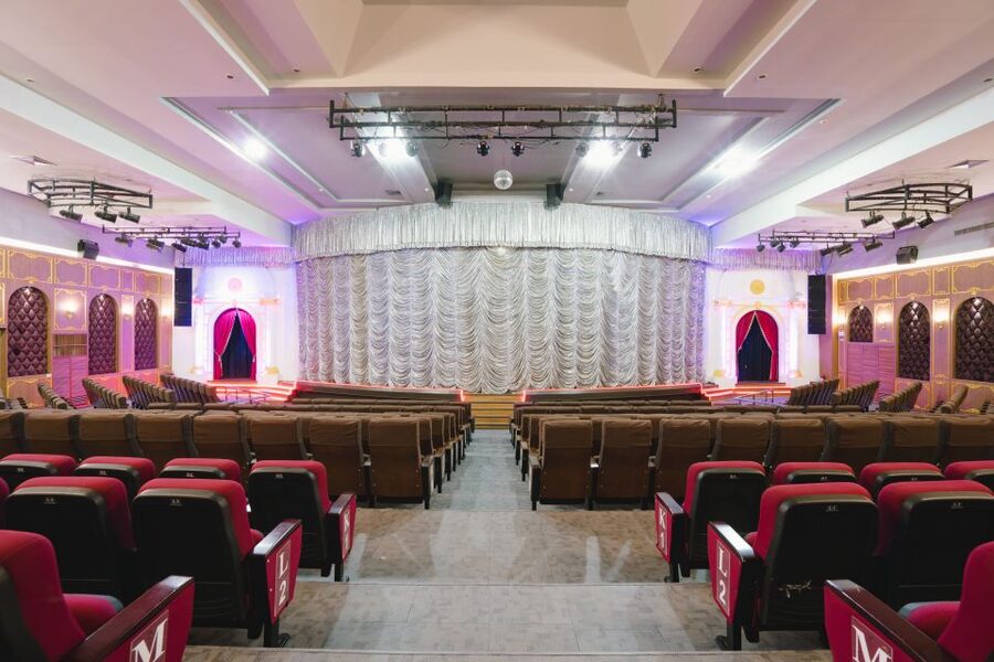 Bangkok: Skip-the-Line Golden Dome Cabaret Show Tickets - Booking, cancellation, and access details