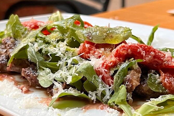 Barcelona Evening Tour, Flamenco Show & Tapas - Key points at a glance
