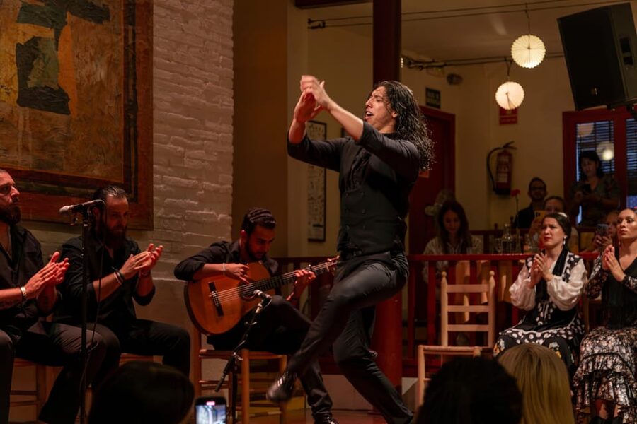Barcelona: Flamenco Show with Dinner at Tablao de Carmen - Poble Espanyol before dinner