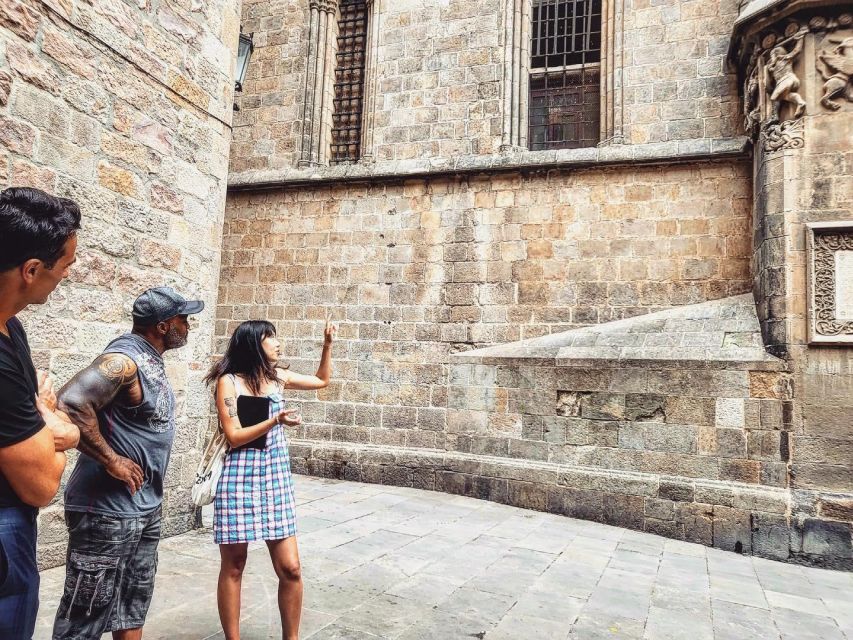 Barcelona: Gothic Quarter and Flamenco Show (Small Group) - Plaça Sant Felip Neri and a quieter side of the city
