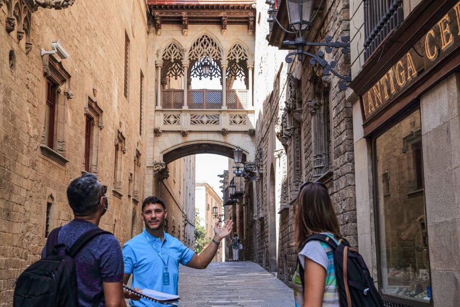 Barcelona: Gothic Quarter and Flamenco Show (Small Group) - Plaça Sant Jaume and Barcelona’s civic center
