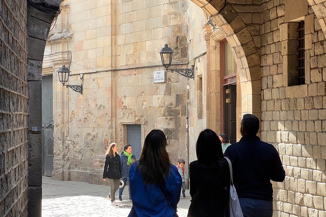 Barcelona Gothic Quarter Tour and Flamenco Show - Starting at Plaça de Catalunya at 5:30 pm